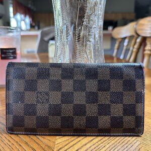 Authentic Louis Vuitton Damier checkbook holder